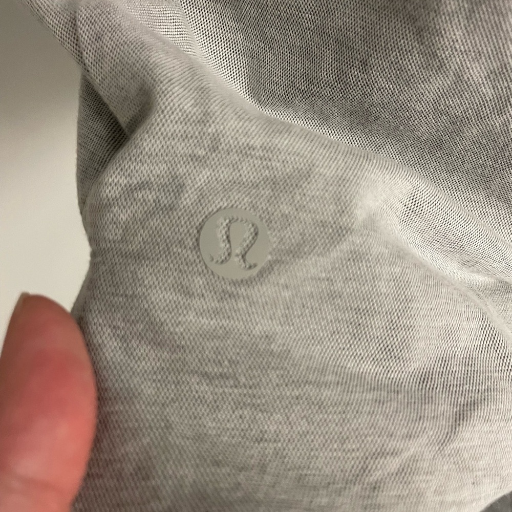 Lululemon athletica mens gray pocket tshirt short sleeve size Large - Picture 5 of 5